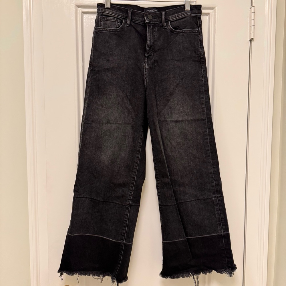 Banana Republic Women's Black Wide-Leg Jeans cropped